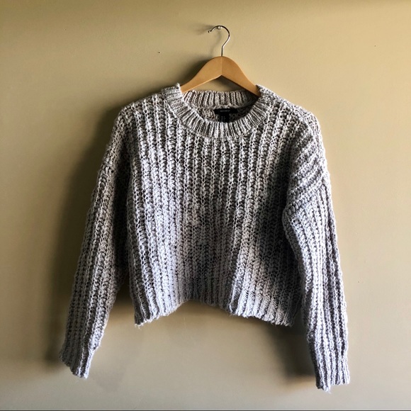 FOREVER 21 Grey Knit Sweater Size Small - Picture 4 of 5